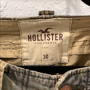 Hollister Men’s Cargo Shorts